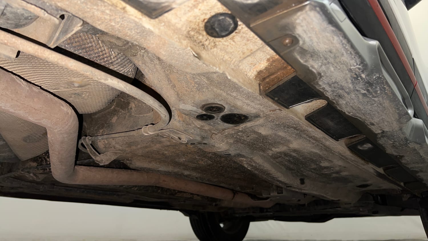 Used 2022 Kia Sonet HTX 1.5 Diesel Manual extra REAR RIGHT UNDERBODY VIEW