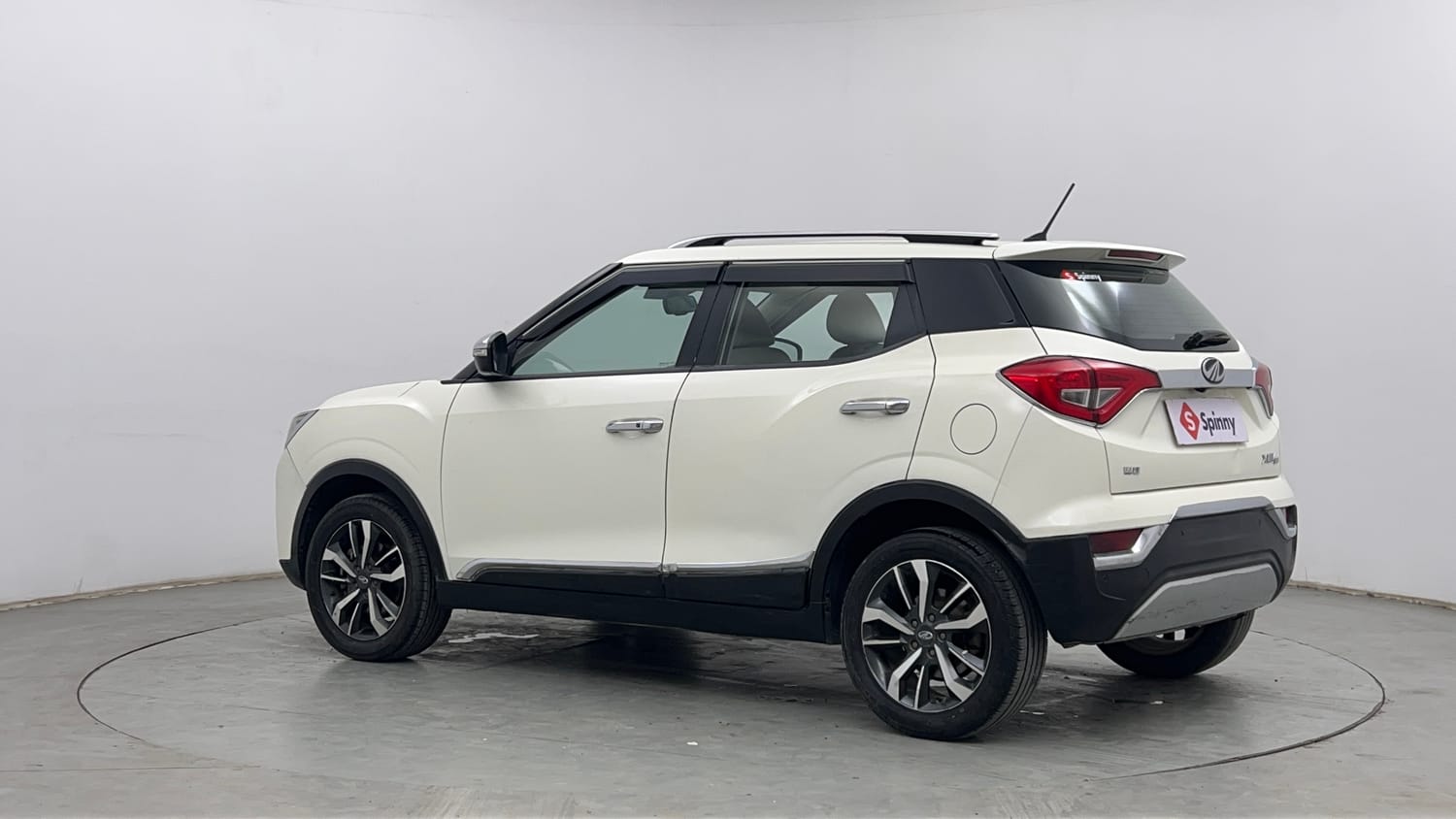 Used 2019 Mahindra XUV 300 1.5 W8 (O) Diesel Manual exterior LEFT REAR CORNER VIEW