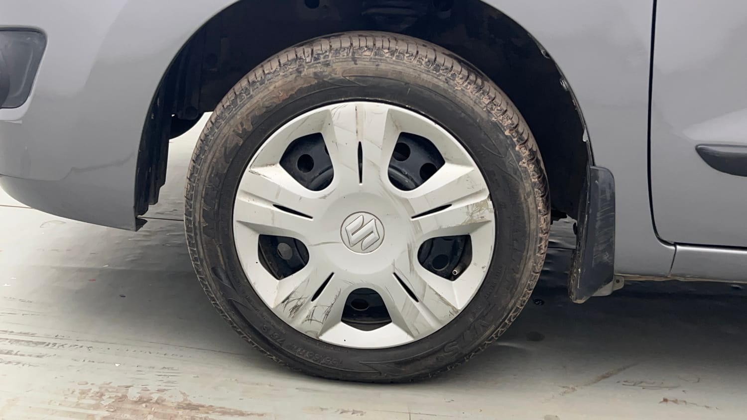 Used 2018 Maruti Suzuki Wagon R VXI Petrol Manual tyres LEFT FRONT TYRE RIM VIEW