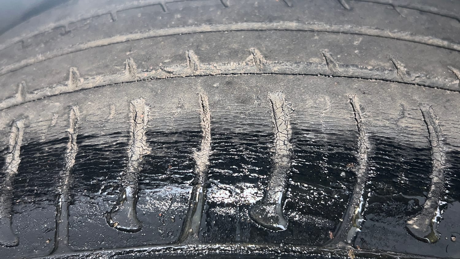 Used 2019 Tata Tiago Revotron XZ Petrol Manual tyres RIGHT FRONT TYRE TREAD VIEW