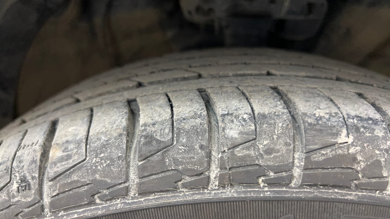 Used 2024 Hyundai Creta 1.5 MPi Petrol IVT SX(O) Petrol Automatic tyres RIGHT FRONT TYRE TREAD VIEW