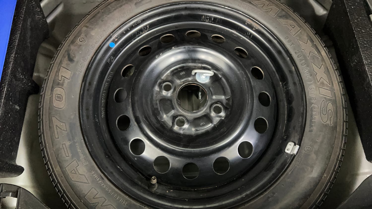 Used 2015 Maruti Suzuki Wagon R VXI Petrol Manual tyres SPARE TYRE VIEW