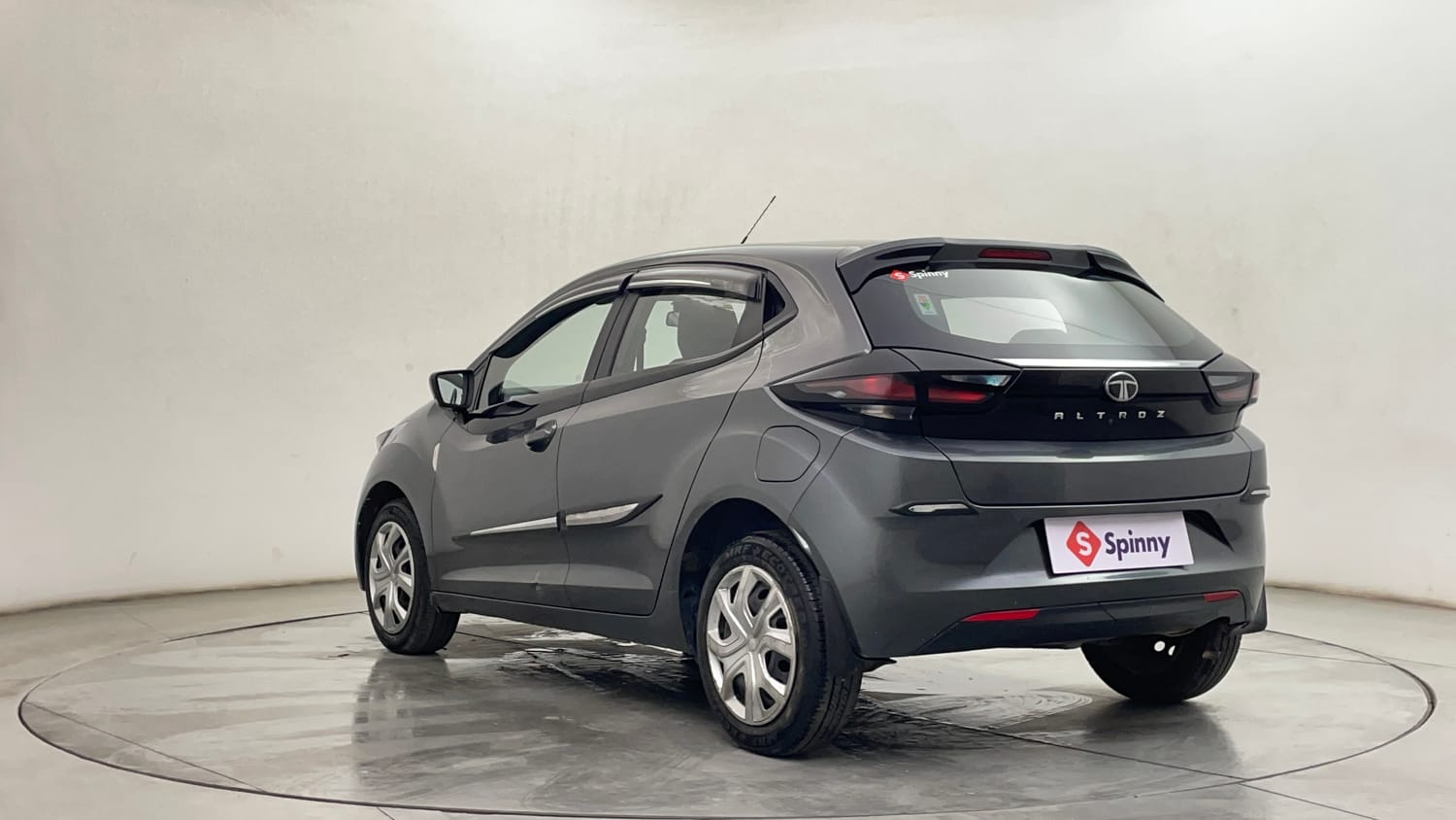 Used 2024 Tata Altroz XM Plus Petrol Petrol Manual exterior LEFT REAR CORNER VIEW