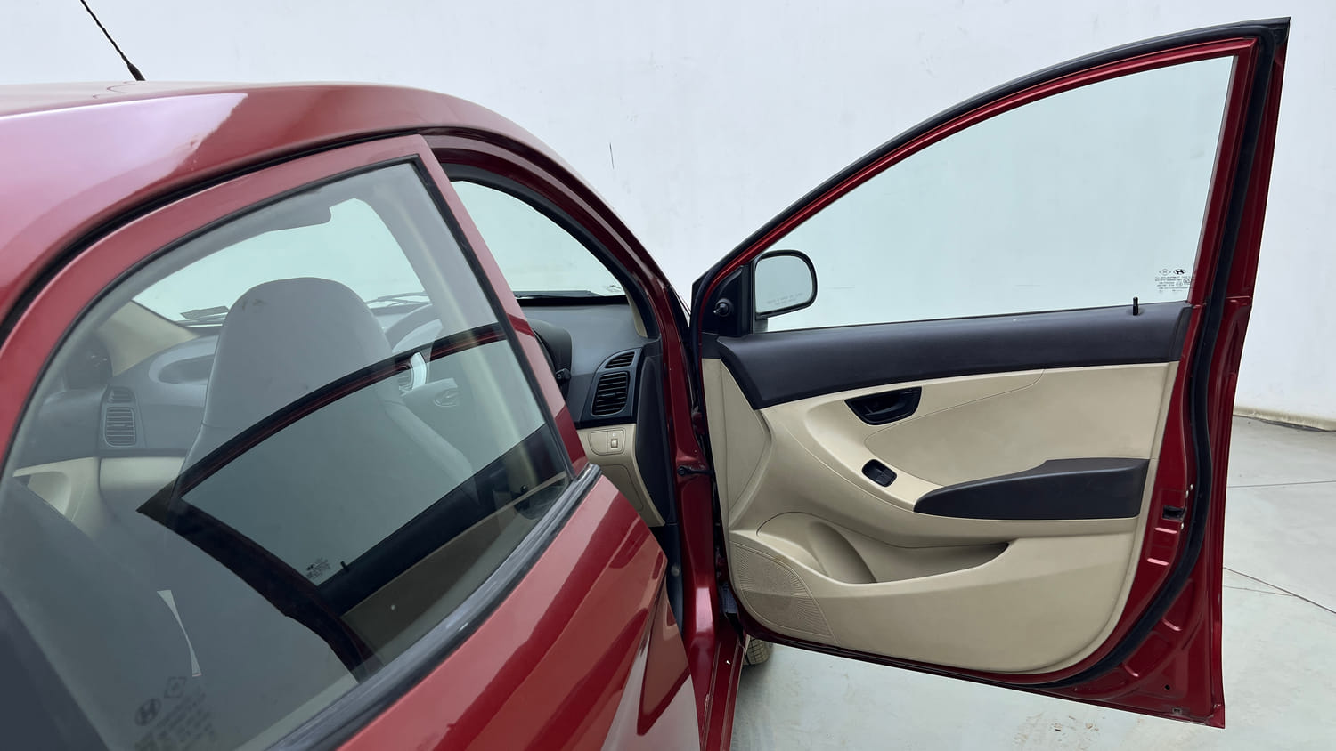 Used 2014 Hyundai Eon Magna Petrol Manual interior RIGHT FRONT DOOR OPEN VIEW