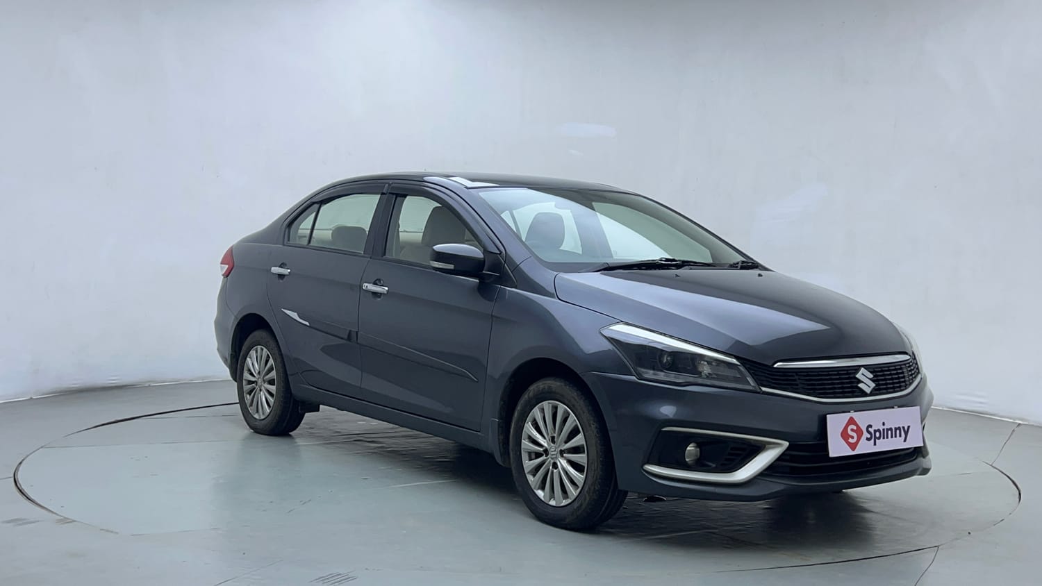 Used 2022 Maruti Suzuki Ciaz Zeta 1.5 Petrol Manual exterior RIGHT FRONT CORNER VIEW