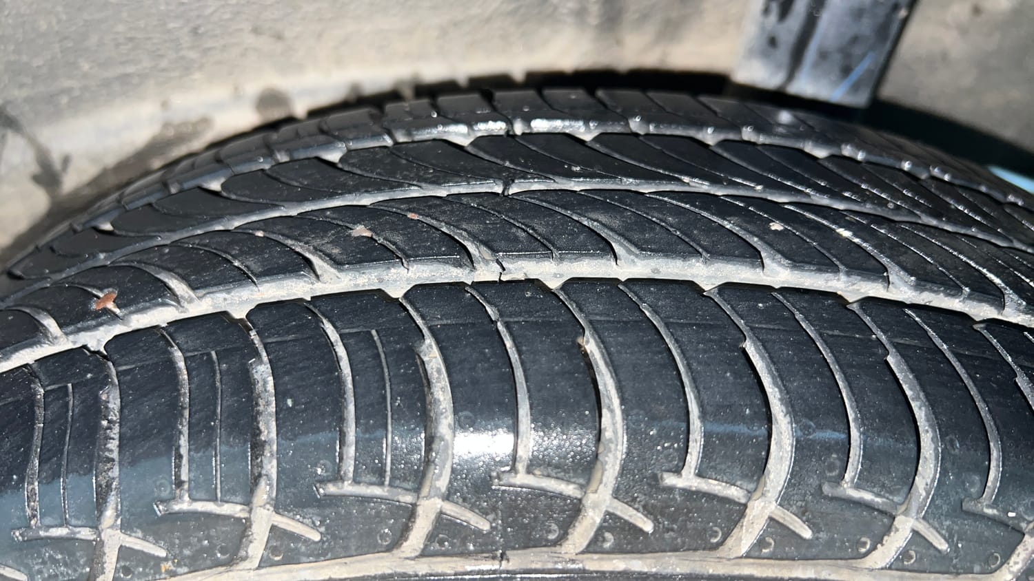 Used 2022 Maruti Suzuki Wagon R ZXi 1.2 AMT Petrol Automatic tyres LEFT REAR TYRE TREAD VIEW