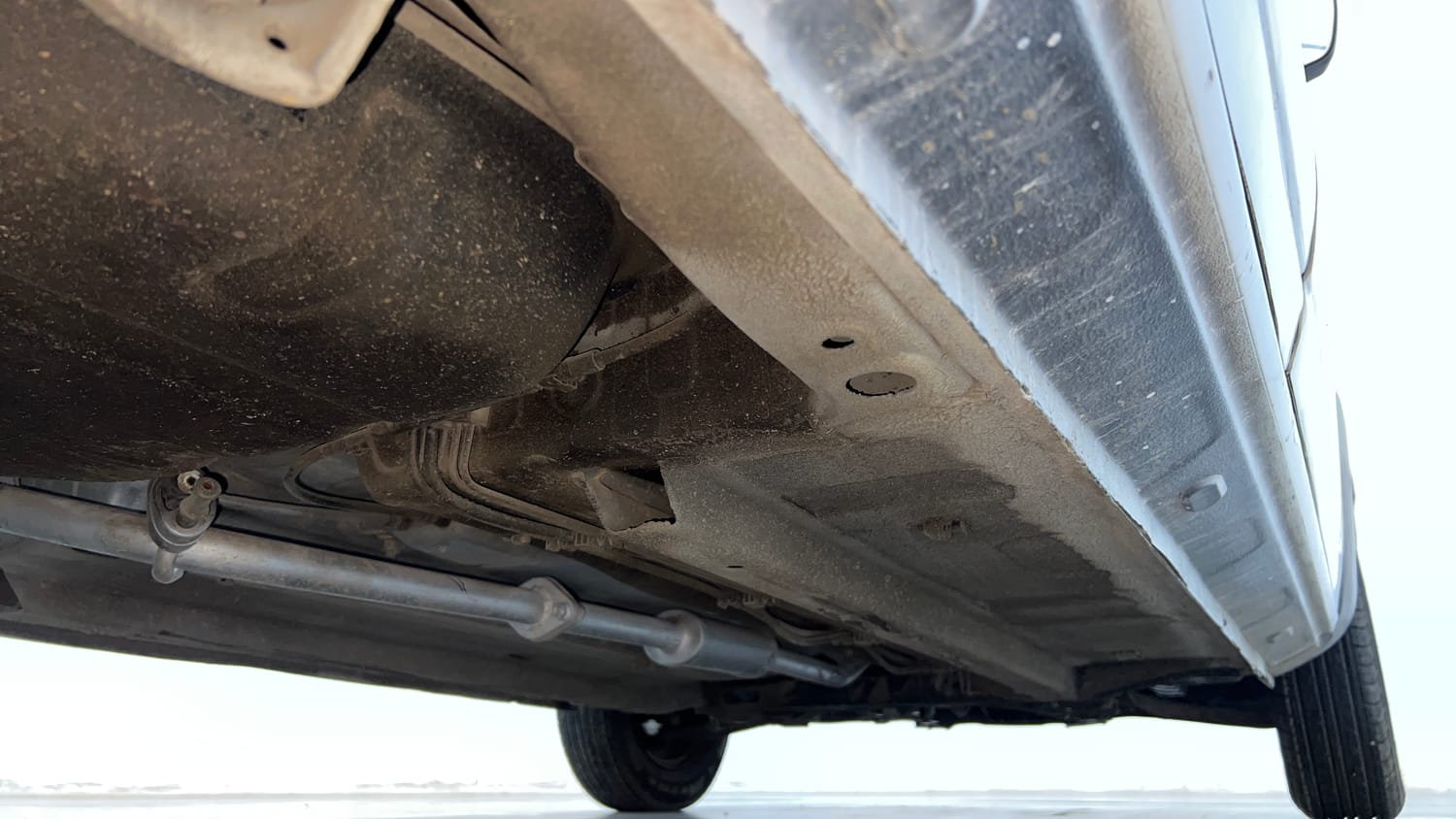 Used 2016 Renault Kwid RXT Petrol Manual extra REAR RIGHT UNDERBODY VIEW