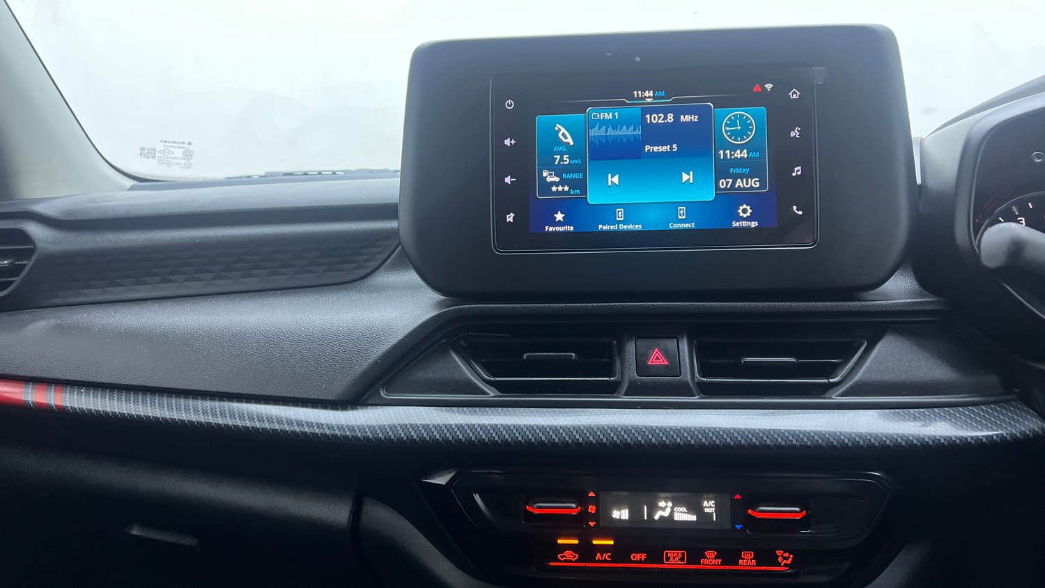 Used 2024 Maruti Suzuki Swift VXi Petrol Manual interior MUSIC SYSTEM & AC CONTROL VIEW