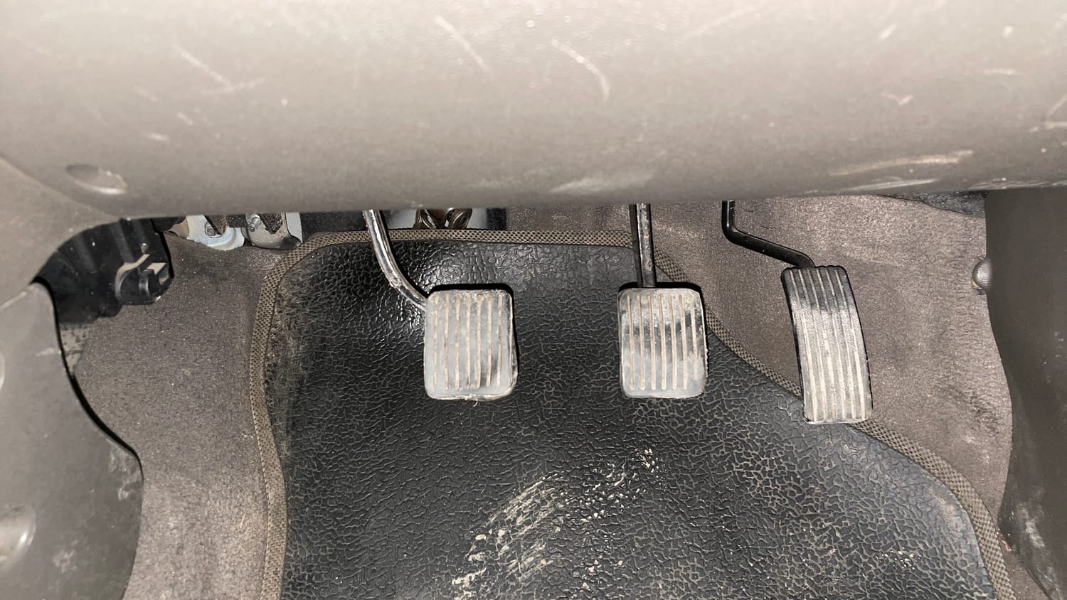 Used 2011 Hyundai i10 Era 1.1 iRDE2 Petrol Manual interior PEDALS VIEW