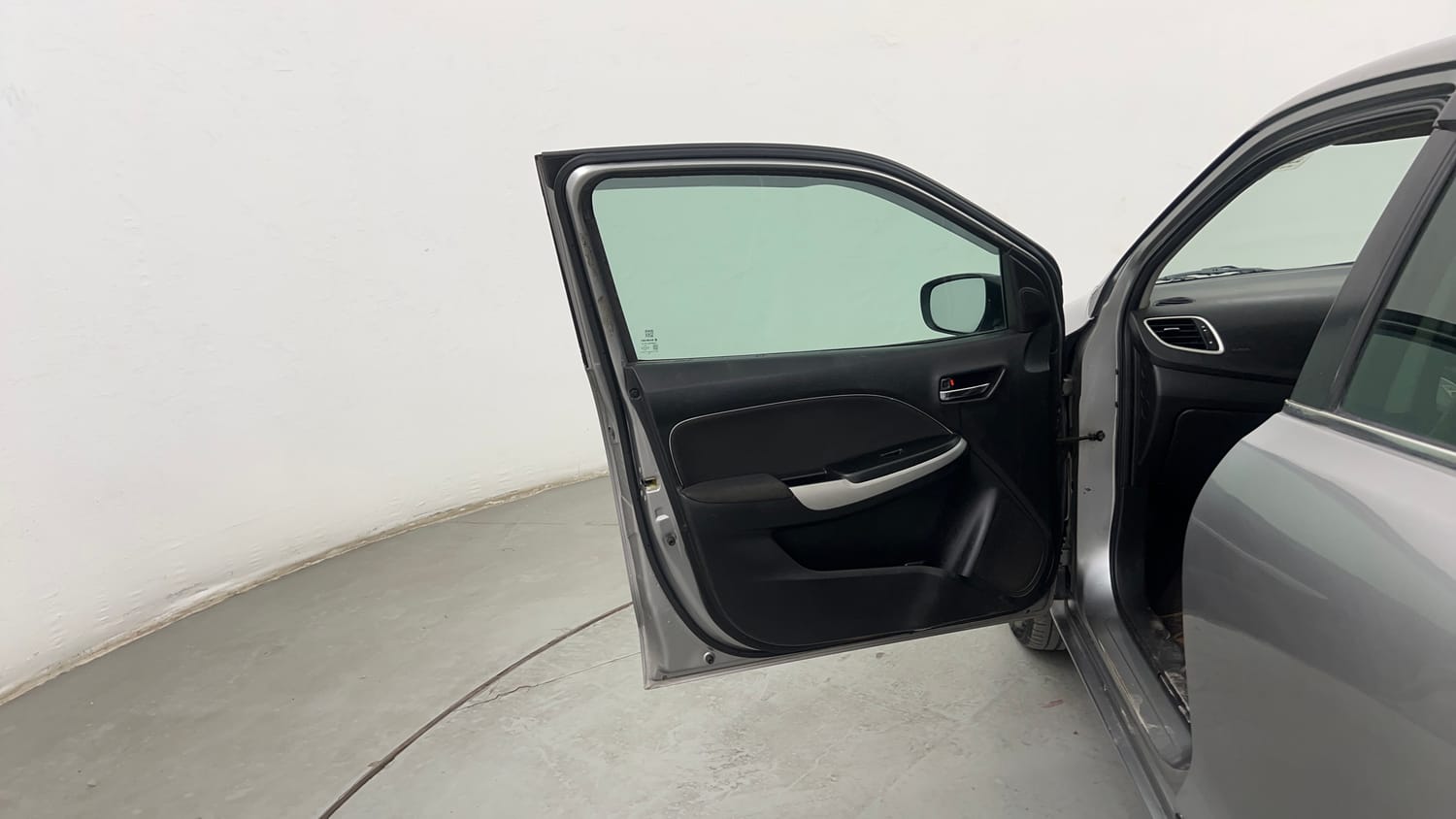 Used 2018 Maruti Suzuki Baleno Alpha 1.2 Petrol Manual interior LEFT FRONT DOOR OPEN VIEW