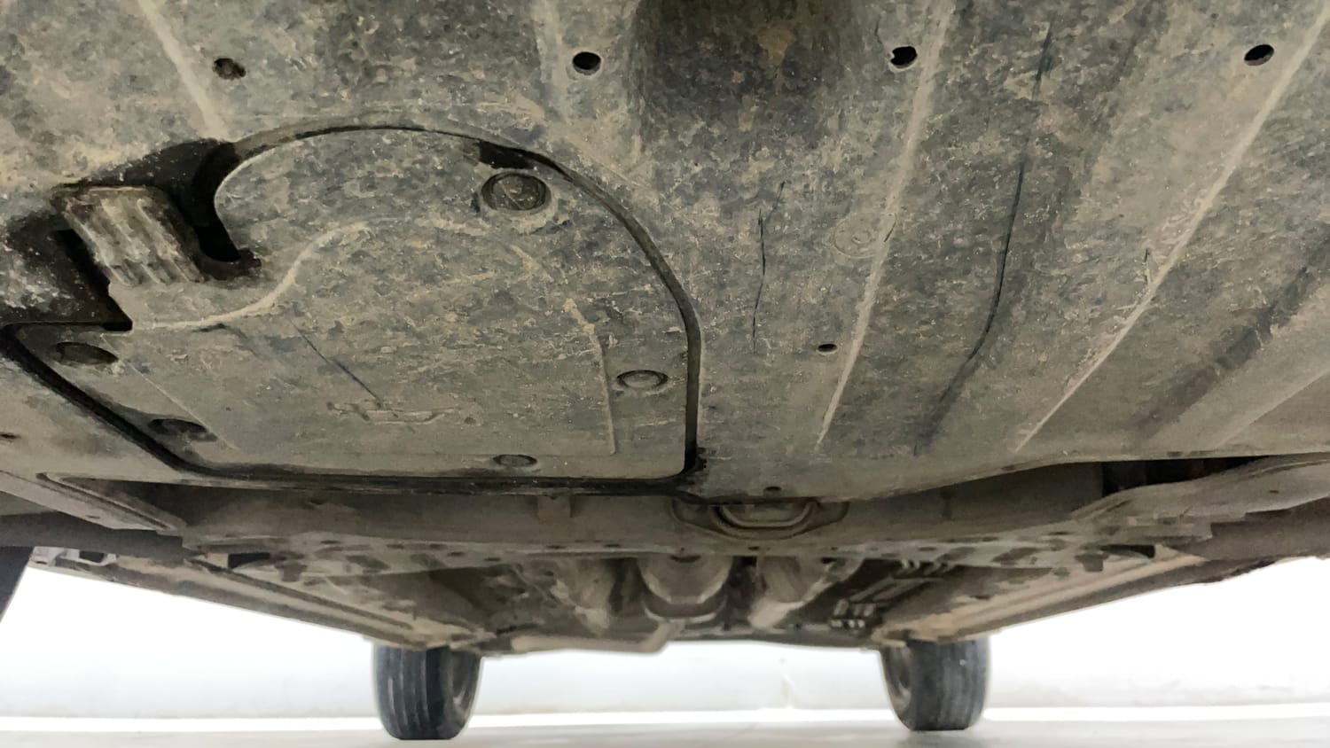 Used 2023 Kia Sonet HTK Plus 1.2 Petrol Manual extra FRONT LEFT UNDERBODY VIEW