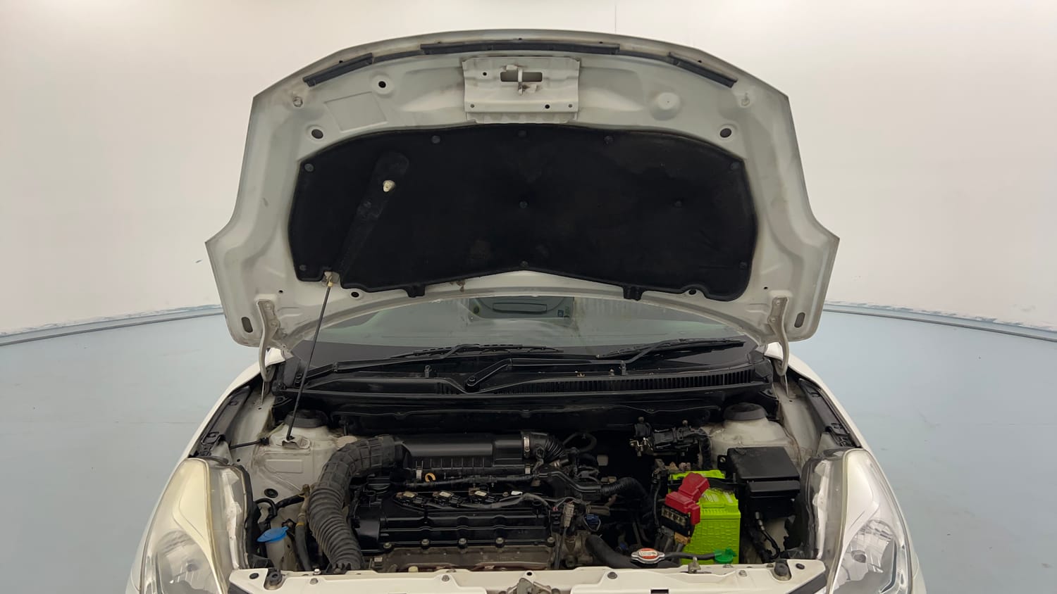 Used 2019 Maruti Suzuki Baleno Zeta 1.2 Petrol Manual engine ENGINE & BONNET OPEN FRONT VIEW