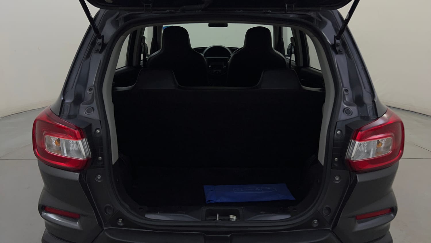 Used 2021 Maruti Suzuki S-Presso VXi Petrol Manual interior DICKY INSIDE VIEW