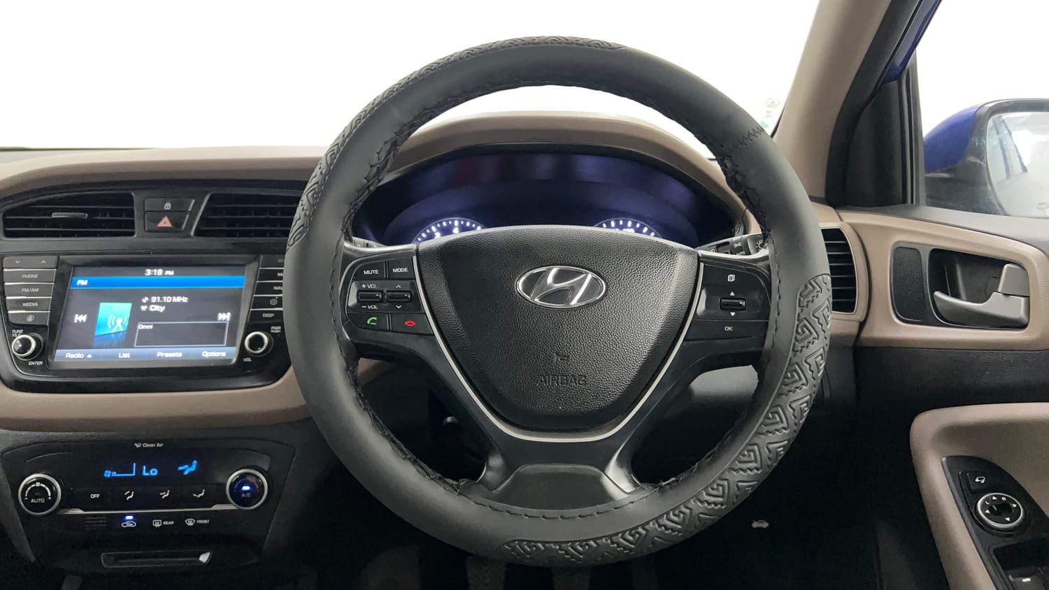 Used 2015 Hyundai Elite i20 Asta 1.2 Petrol Manual interior STEERING VIEW