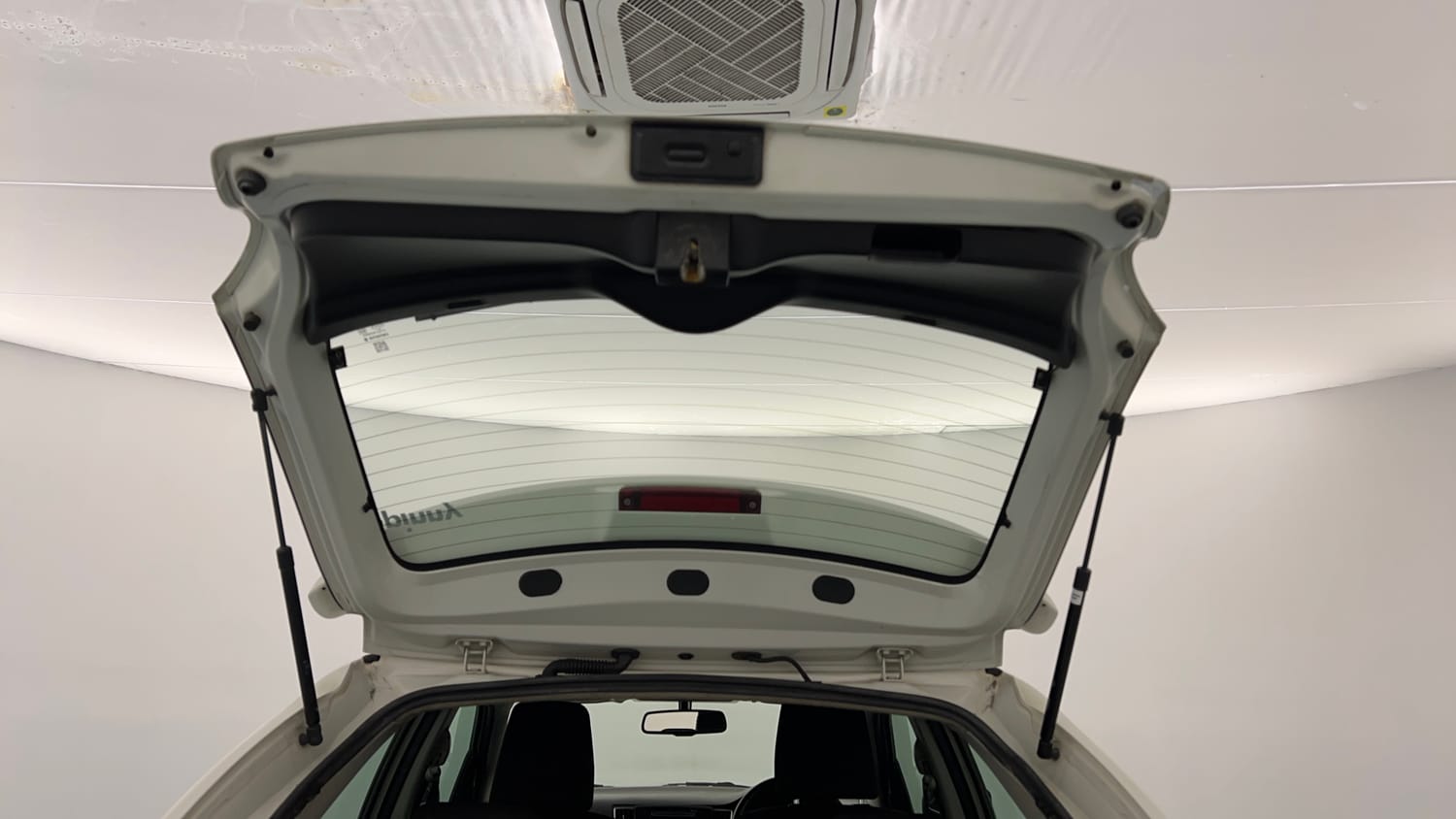 Used 2019 Maruti Suzuki Baleno Zeta 1.2 Petrol Manual interior DICKY DOOR OPEN VIEW
