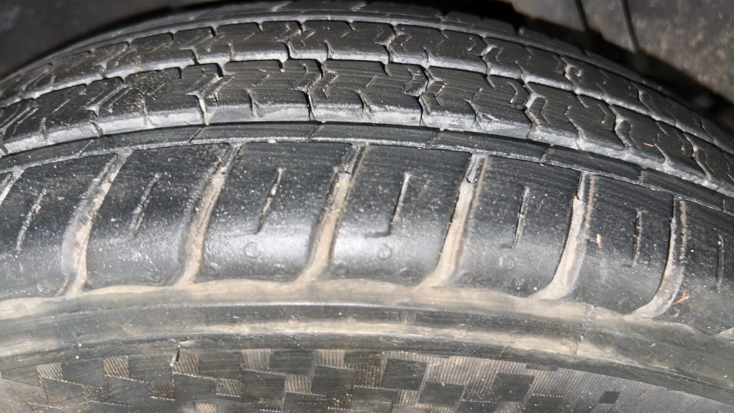 Used 2018 renault Kwid 1.0 RXL Anniversary Edition Petrol Manual tyres RIGHT REAR TYRE TREAD VIEW