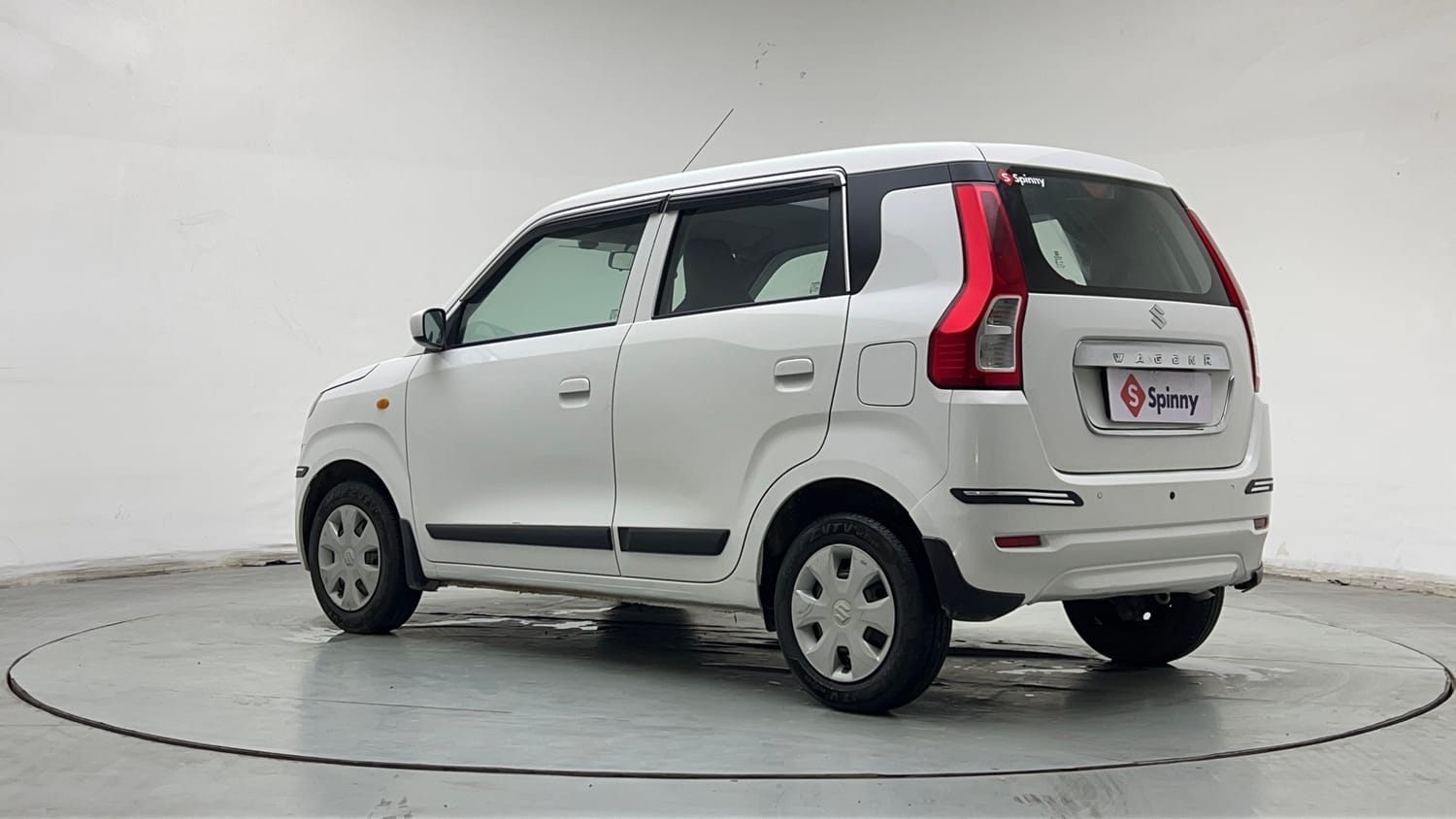 Used 2024 Maruti Suzuki Wagon R VXI 1.0 CNG Cng Manual exterior LEFT REAR CORNER VIEW