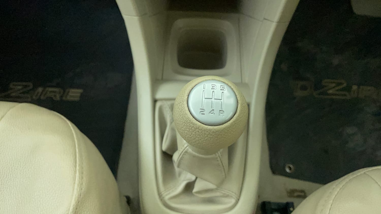 Used 2013 Maruti Suzuki Swift Dzire VXI Petrol Manual interior GEAR  KNOB VIEW