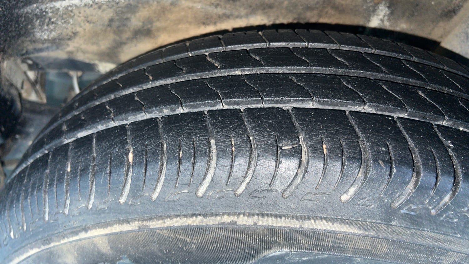 Used 2021 Maruti Suzuki S-Presso VXi Plus Petrol Manual tyres LEFT REAR TYRE TREAD VIEW