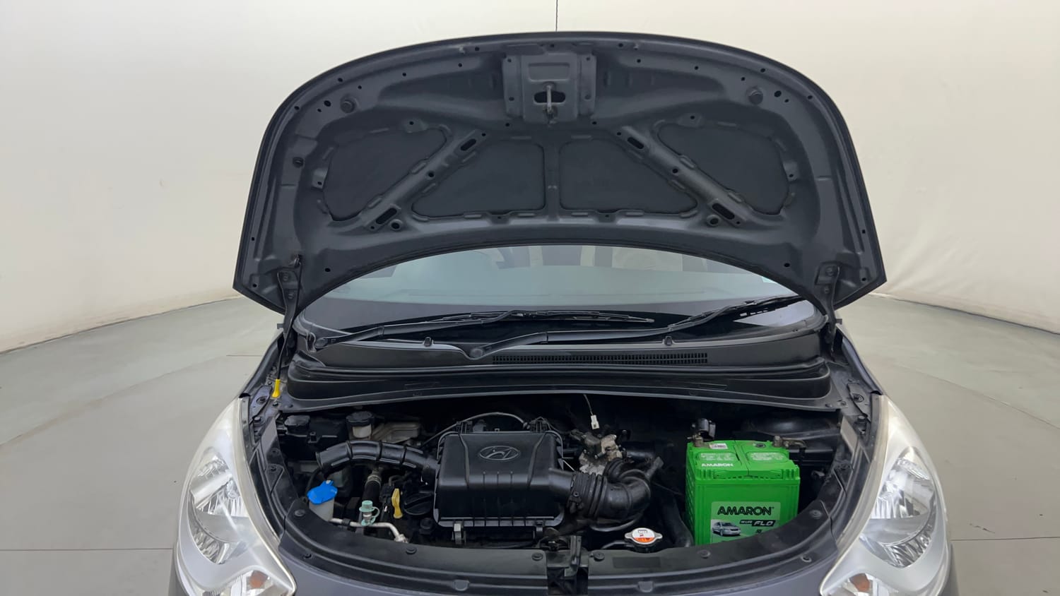 Used 2015 Hyundai i10 Magna 1.1 iRDE2 Petrol Manual engine ENGINE & BONNET OPEN FRONT VIEW