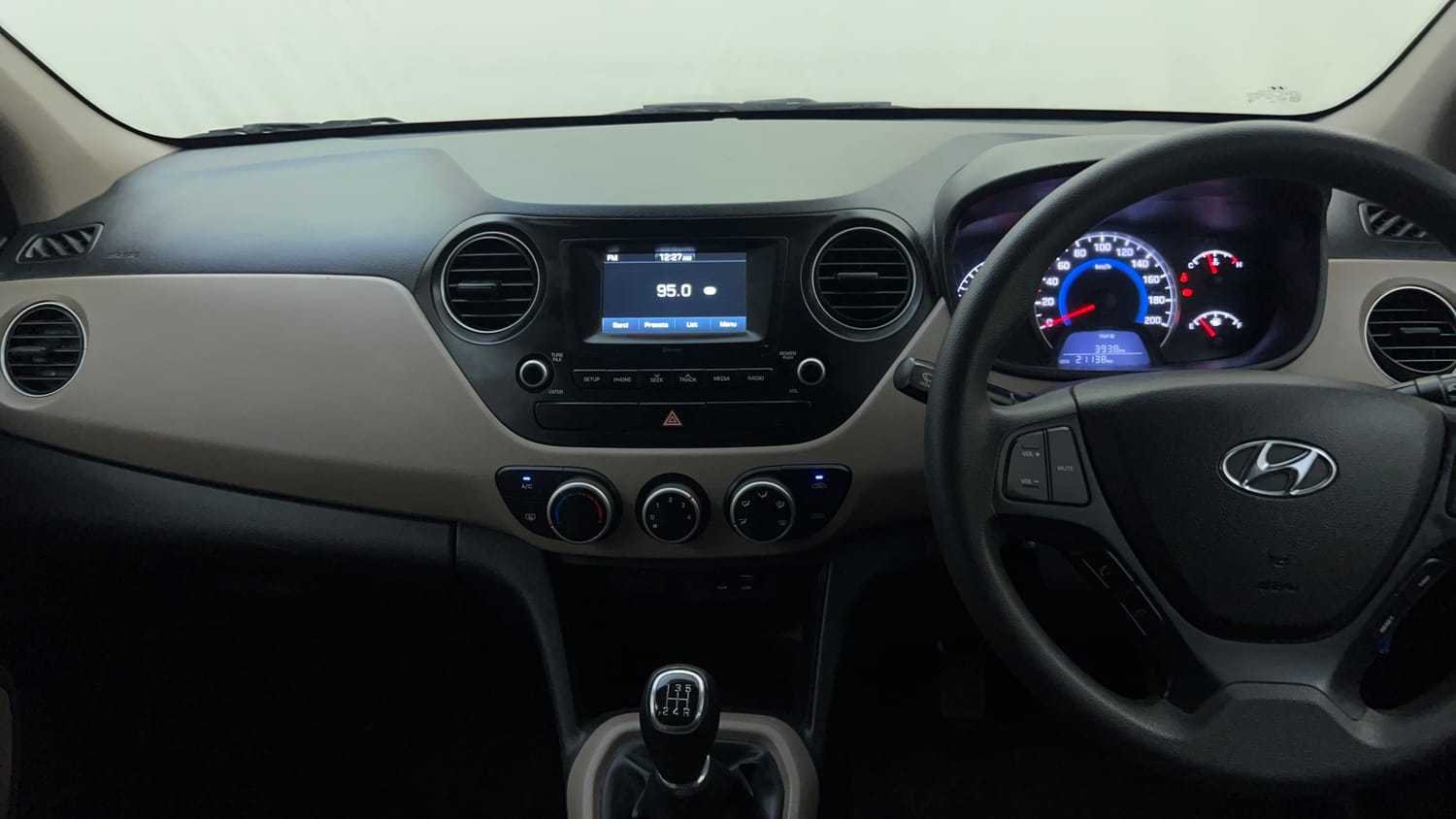 Used 2017 Hyundai Grand i10 Sportz 1.2 Kappa VTVT Petrol Manual interior MUSIC SYSTEM & AC CONTROL VIEW