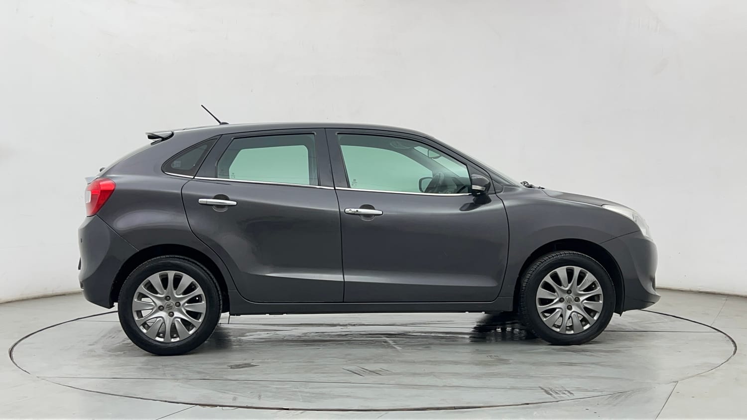 Used 2016 Maruti Suzuki Baleno Zeta 1.2 Petrol Manual exterior RIGHT SIDE VIEW