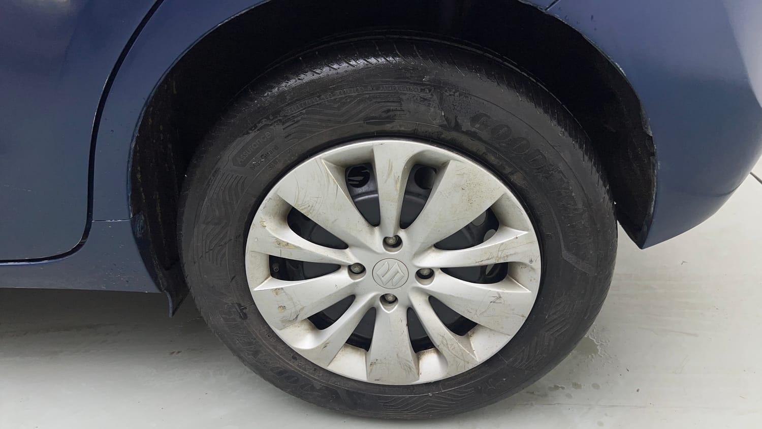 Used 2016 Maruti Suzuki Baleno Delta 1.2 Petrol Manual tyres LEFT REAR TYRE RIM VIEW