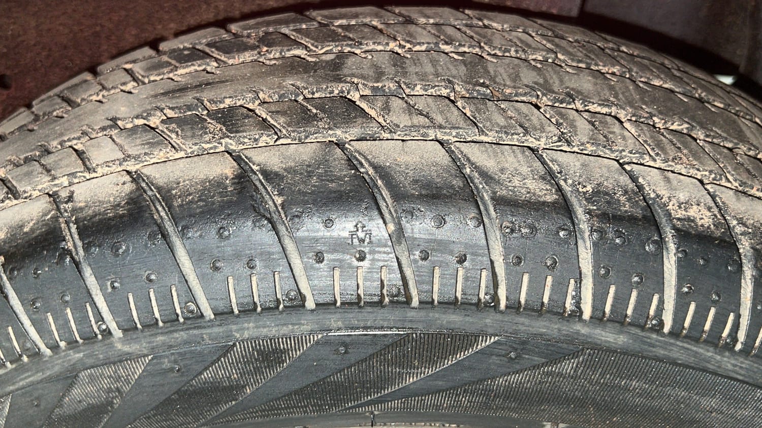 Used 2017 Maruti Suzuki Celerio VXi Petrol Manual tyres LEFT REAR TYRE TREAD VIEW