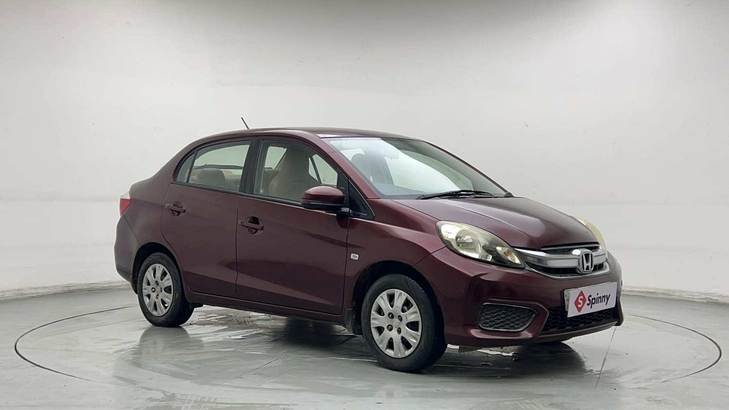 Used 2016 Honda Amaze 1.2 S i-VTEC Petrol Manual exterior RIGHT FRONT CORNER VIEW