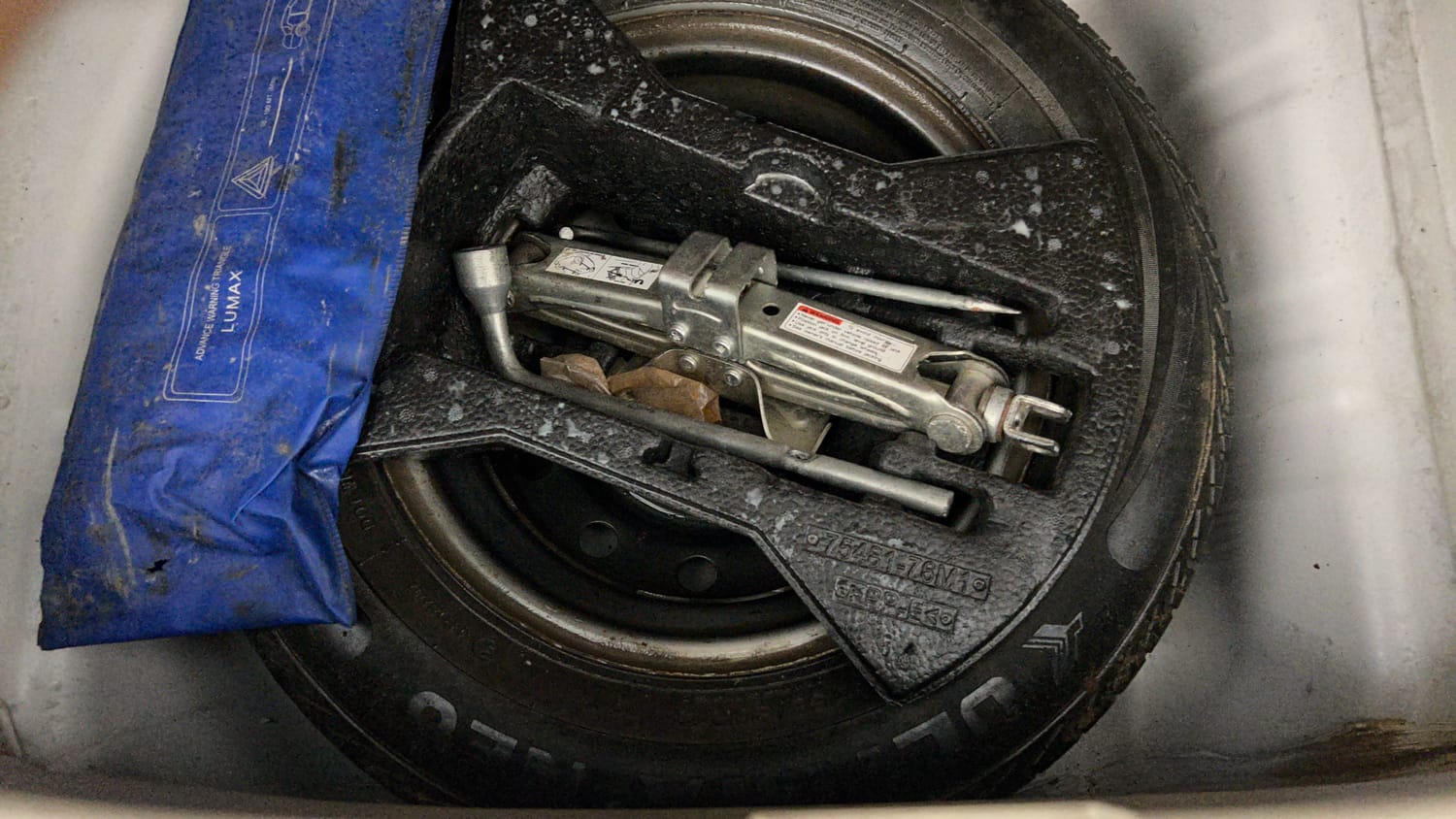 Used 2019 Maruti Suzuki Celerio LXi Petrol Manual tyres SPARE TYRE VIEW