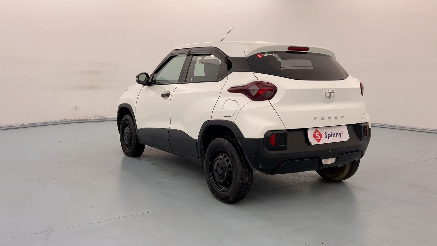 Used 2022 Tata Punch Pure MT Petrol Manual exterior LEFT REAR CORNER VIEW