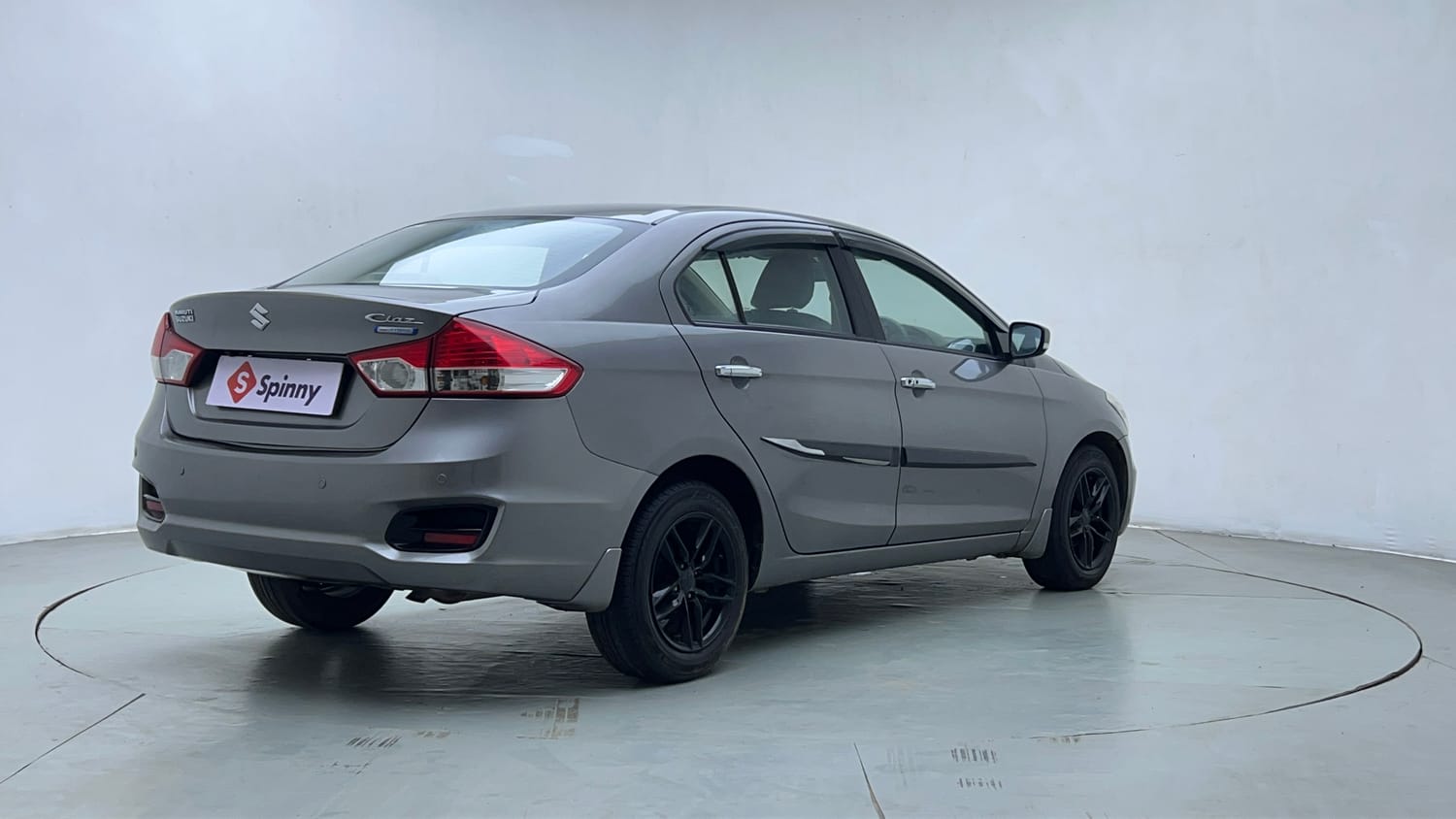 Used 2017 Maruti Suzuki Ciaz Zeta 1.3 Hybrid Diesel Manual exterior RIGHT REAR CORNER VIEW