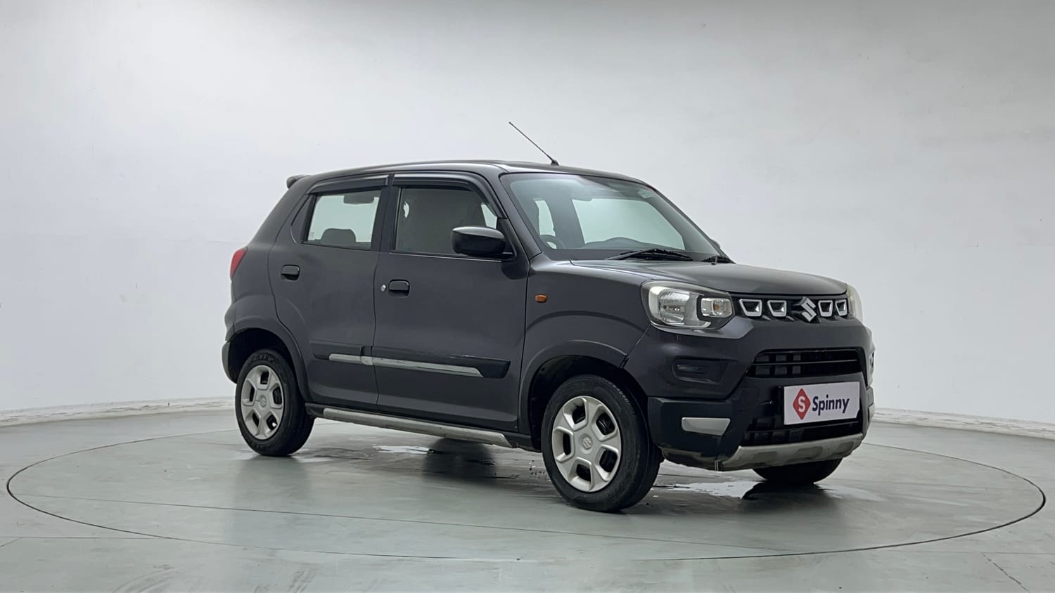 Used 2019 Maruti Suzuki S-Presso VXi Plus AMT Petrol Automatic exterior RIGHT FRONT CORNER VIEW