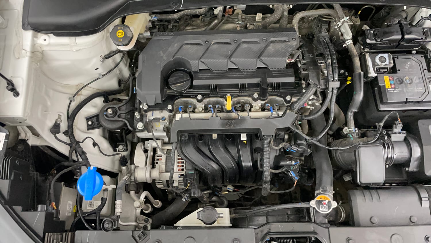 Used 2025 Hyundai Creta 1.5 MPi Petrol MT SX(O) Petrol Manual engine ENGINE RIGHT SIDE VIEW