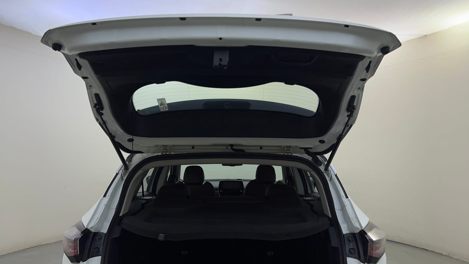 Used 2021 Tata Harrier XZA Plus Dual Tone Diesel Automatic interior DICKY DOOR OPEN VIEW