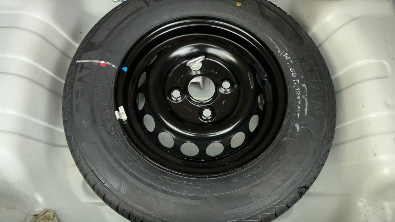 Used 2019 Maruti Suzuki Alto 800 LXi Petrol Manual tyres SPARE TYRE VIEW