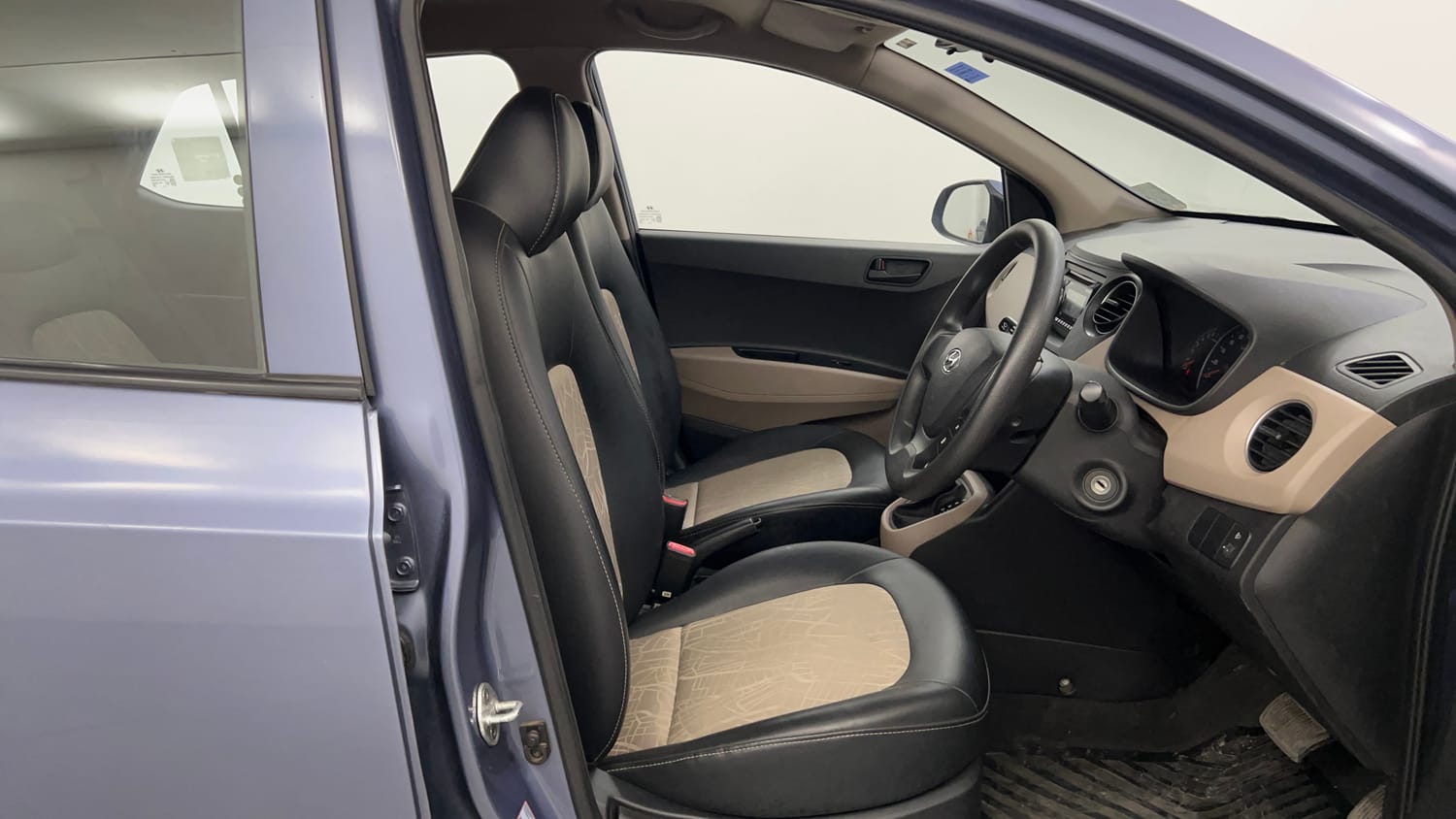 Used 2016 Hyundai Grand i10 Magna AT 1.2 Kappa VTVT Petrol Automatic interior RIGHT SIDE FRONT DOOR CABIN VIEW