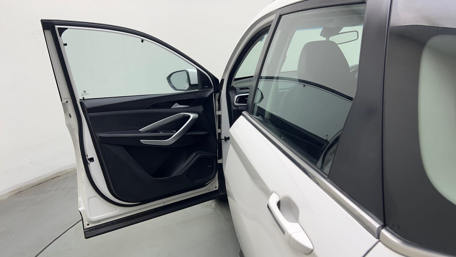 Used 2021 MG Motors Hector Sharp 1.5 Petrol Turbo DCT Petrol Automatic interior LEFT FRONT DOOR OPEN VIEW