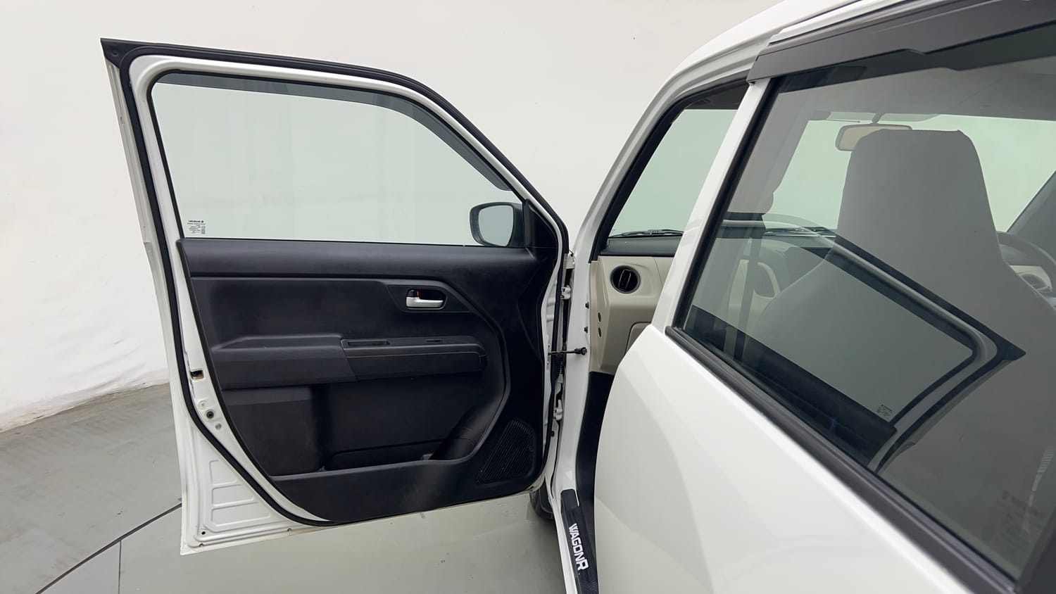 Used 2024 Maruti Suzuki Wagon R VXI 1.0 CNG Cng Manual interior LEFT FRONT DOOR OPEN VIEW