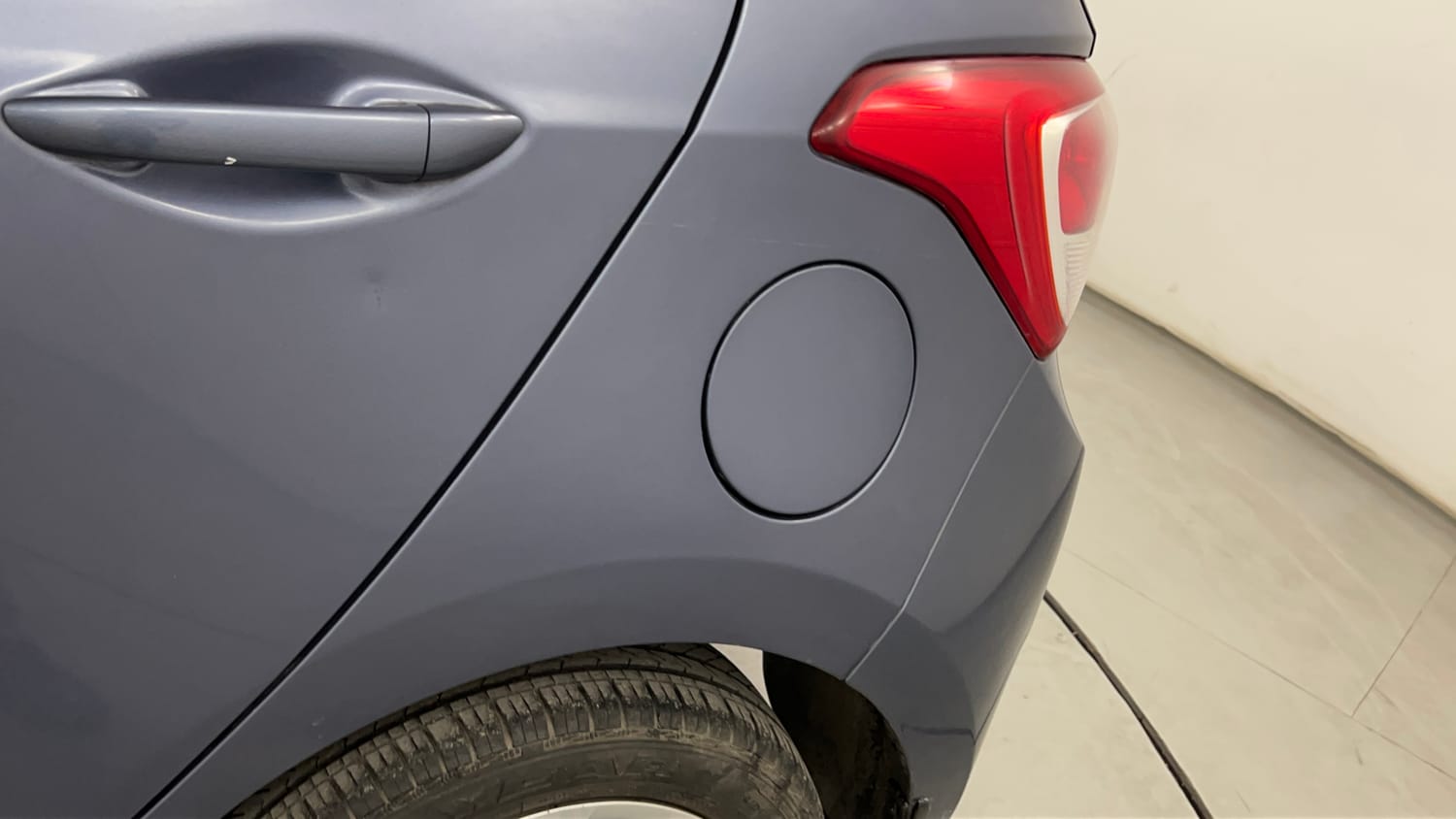 Used 2016 Hyundai Grand i10 Magna AT 1.2 Kappa VTVT Petrol Automatic dents MINOR SCRATCH