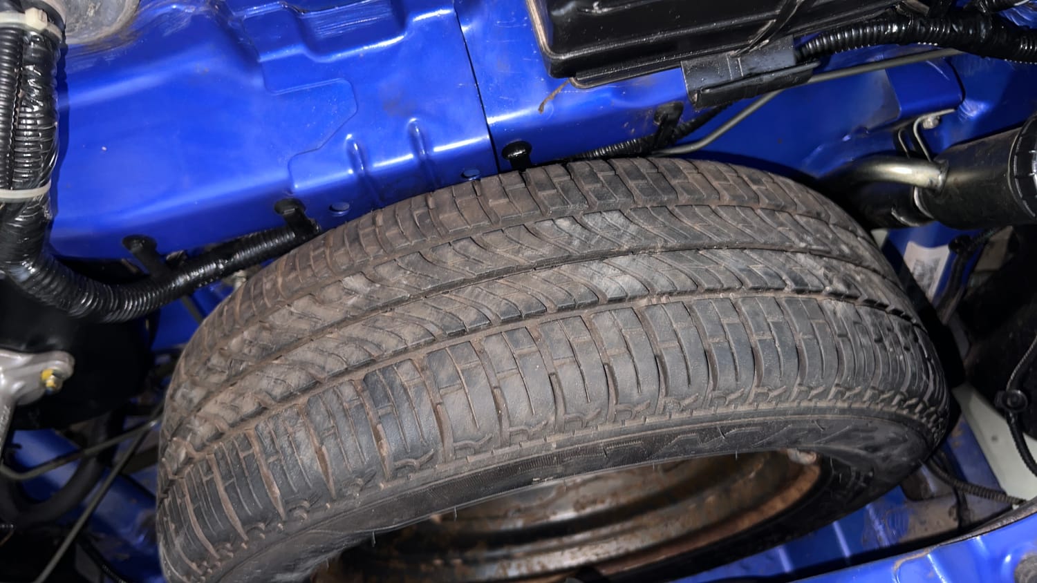 Used 2016 Tata Nano Twist XT Petrol Manual tyres SPARE TYRE VIEW