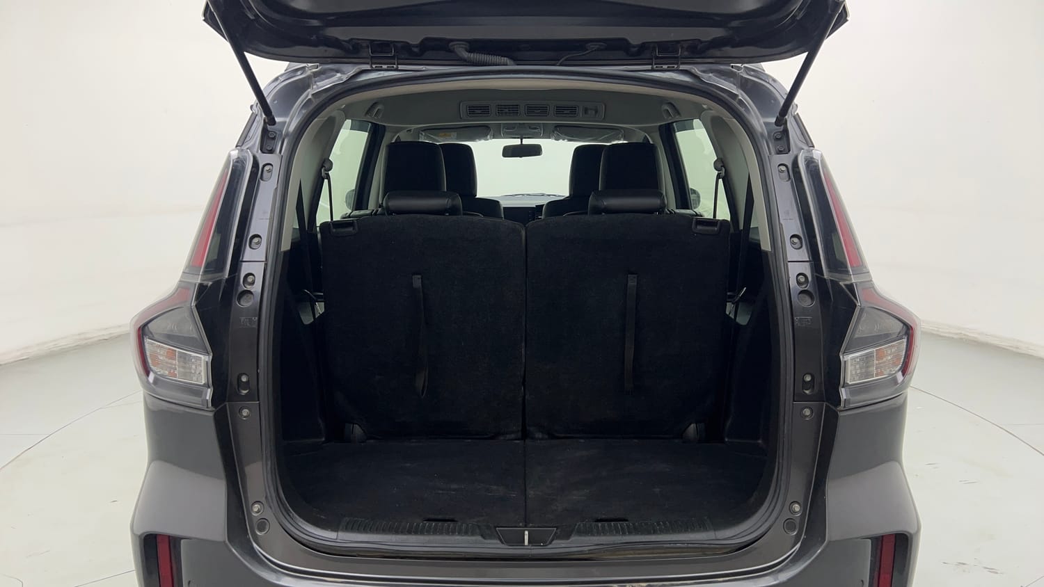 Used 2024 Maruti Suzuki XL6 Alpha AT Petrol Petrol Automatic interior DICKY INSIDE VIEW