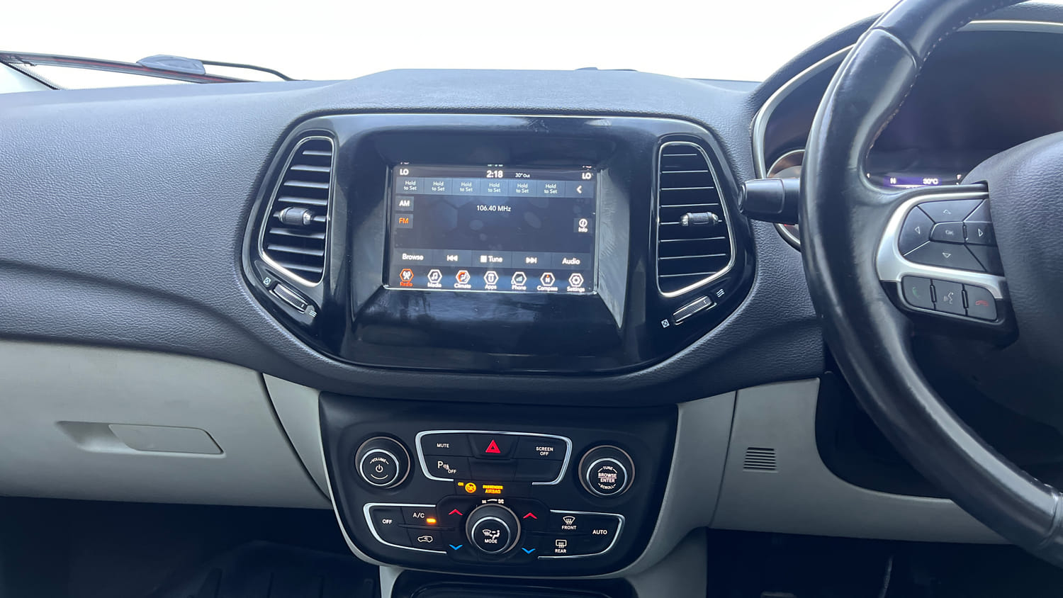 Used 2018 Jeep Compass Limited (O) 2.0 Diesel Diesel Manual interior MUSIC SYSTEM & AC CONTROL VIEW