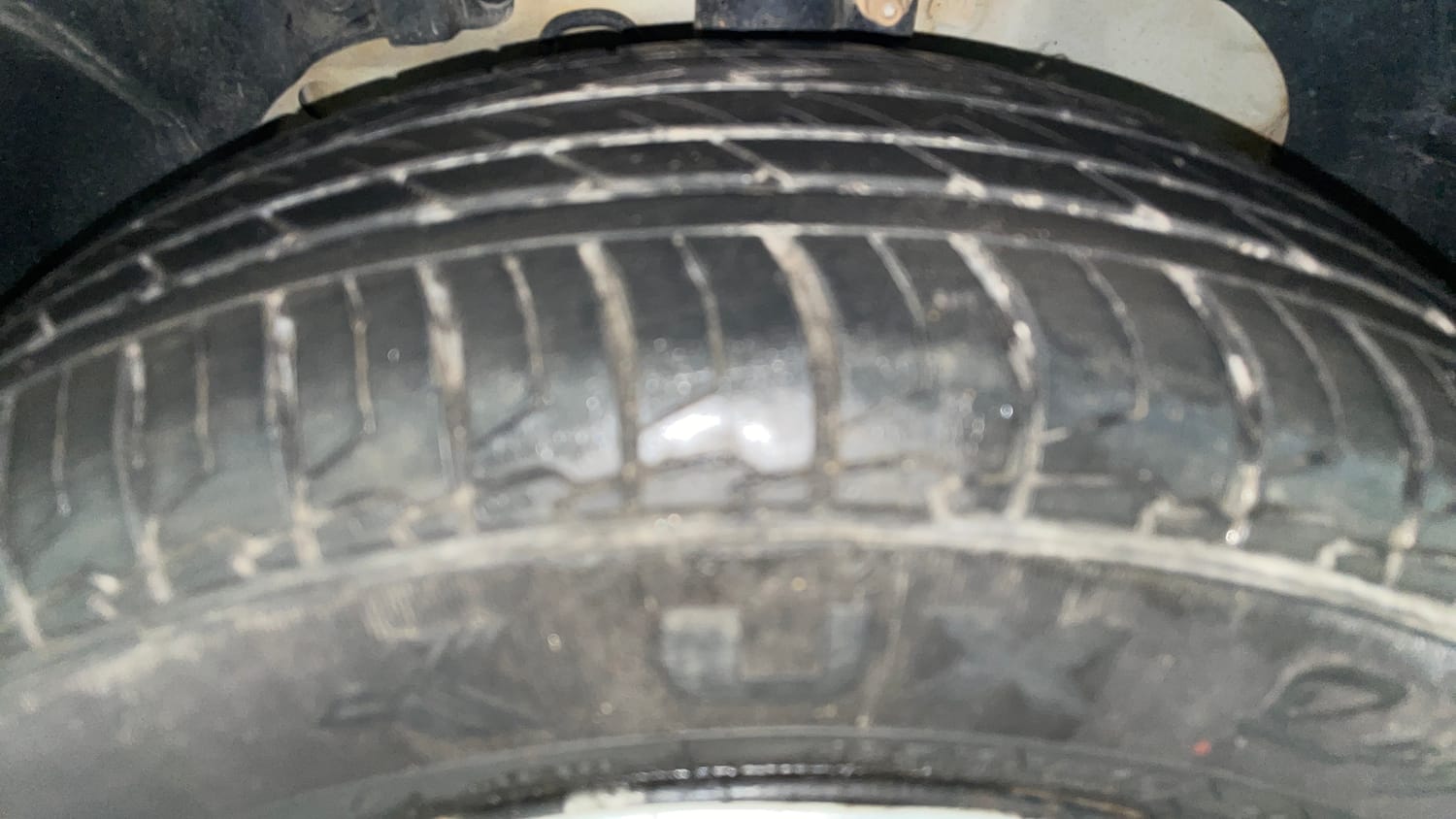 Used 2016 Ford EcoSport Ambiente 1.5L TDCi Diesel Manual tyres LEFT FRONT TYRE TREAD VIEW
