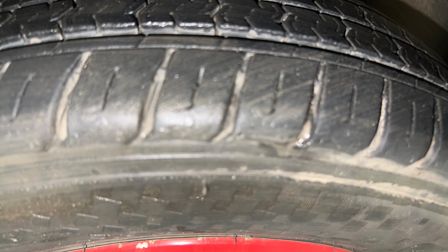 Used 2018 renault Kwid 1.0 RXL Anniversary Edition Petrol Manual tyres RIGHT FRONT TYRE TREAD VIEW