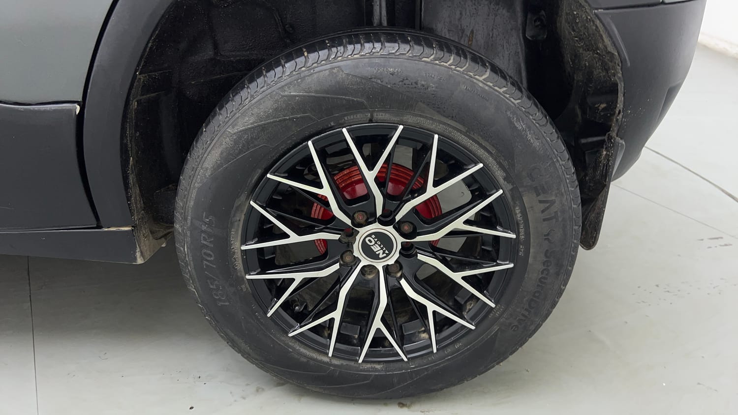 Used 2023 Tata Punch Adventure RHYTHM PACK MT Petrol + CNG (Outside Fitted) Cng Manual tyres LEFT REAR TYRE RIM VIEW