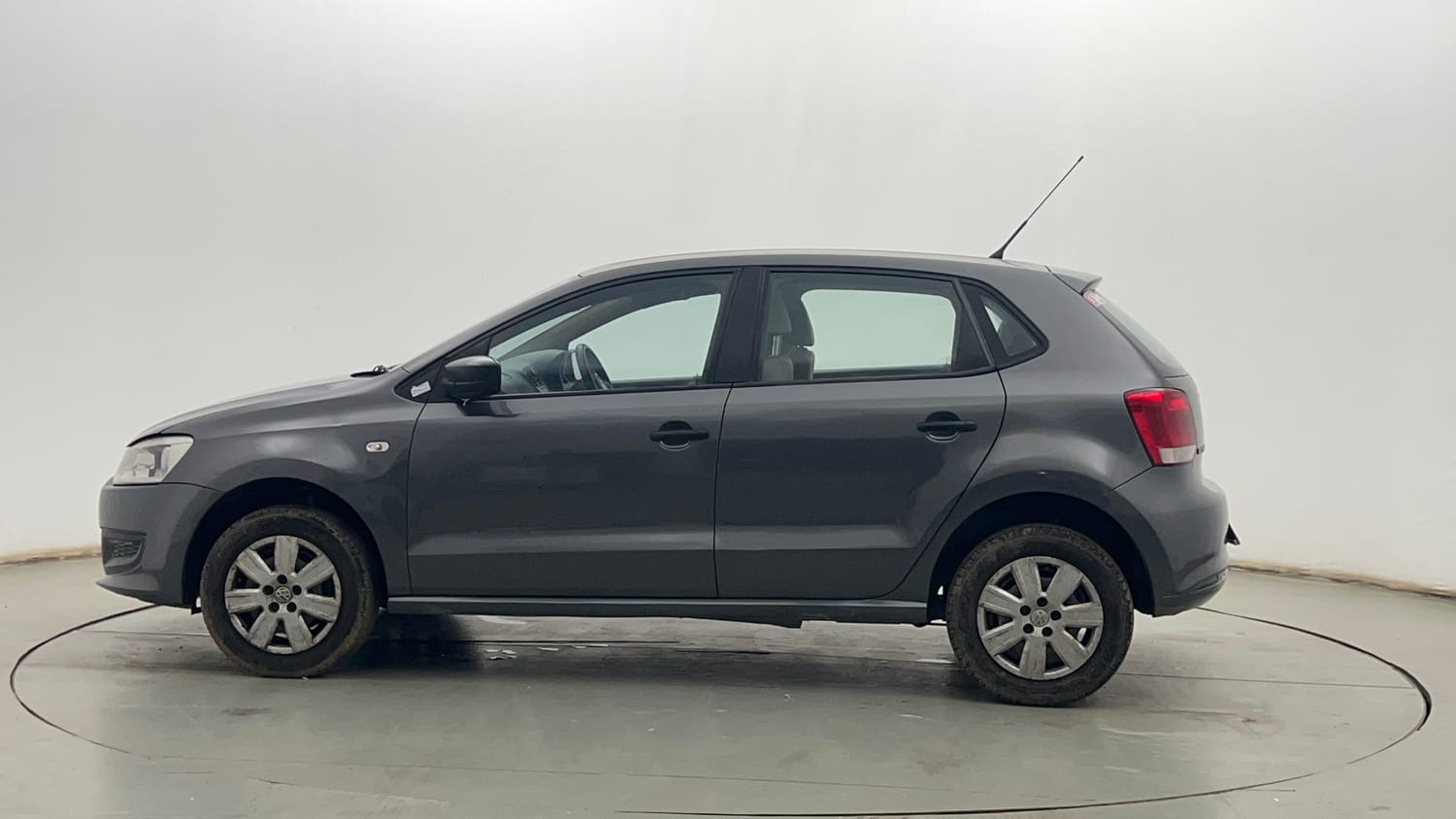 Used 2013 Volkswagen Polo Trendline 1.2L (P) Petrol Manual exterior LEFT SIDE VIEW