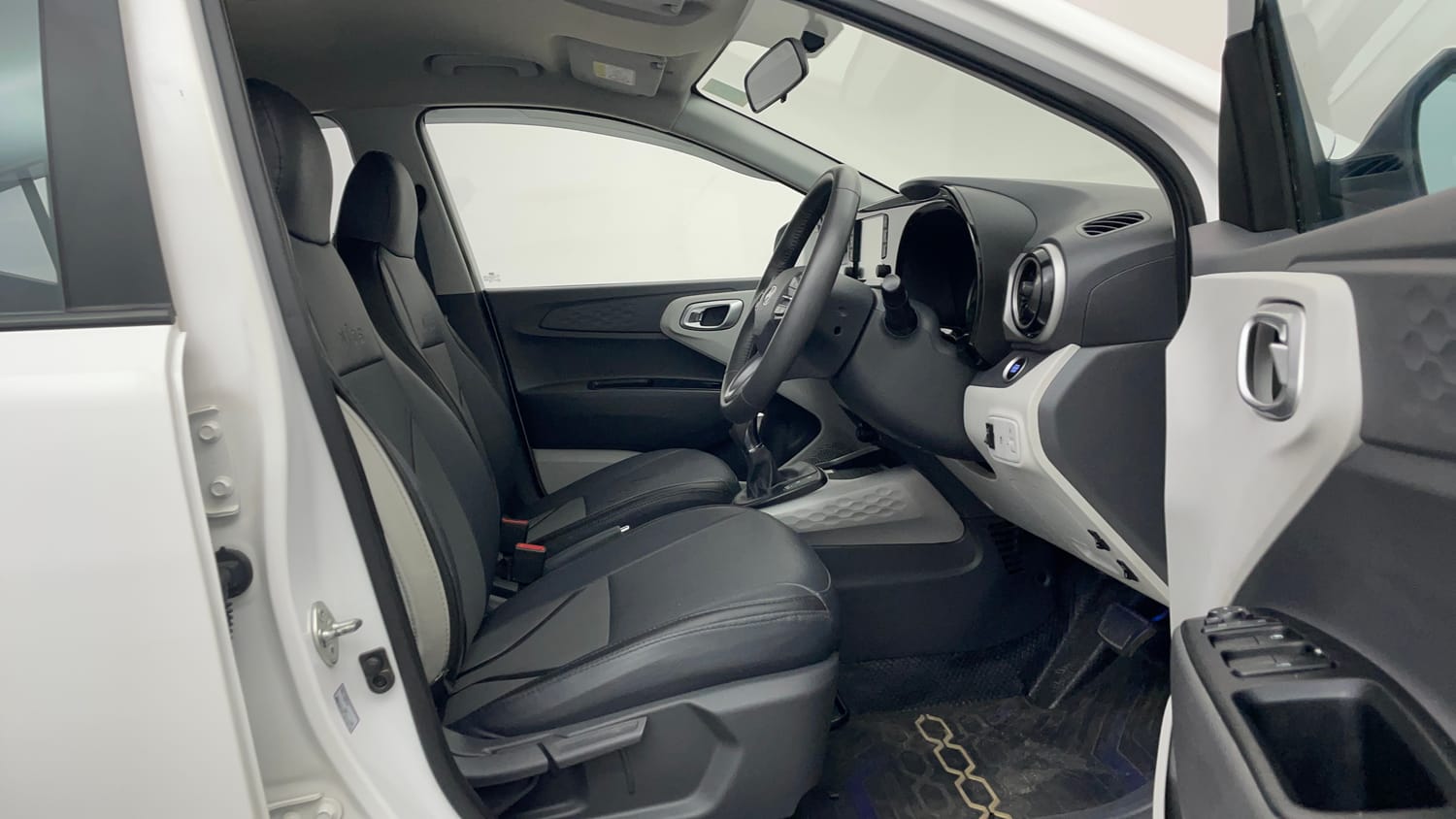Used 2024 Hyundai Grand i10 Nios Asta 1.2 Kappa AMT Petrol Automatic interior RIGHT SIDE FRONT DOOR CABIN VIEW