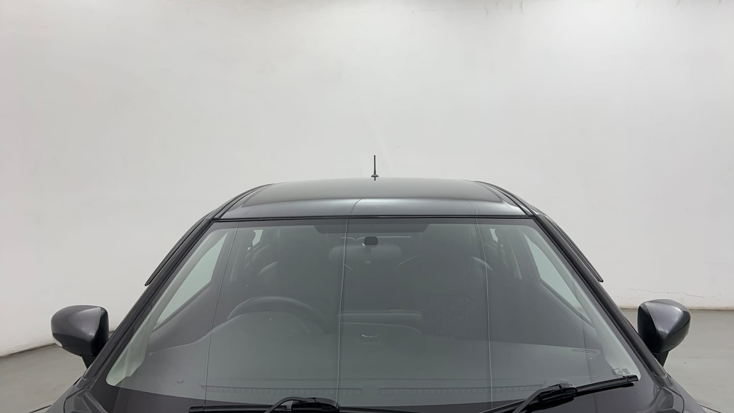 Used 2022 Maruti Suzuki Baleno Zeta MT Petrol Manual exterior FRONT WINDSHIELD VIEW