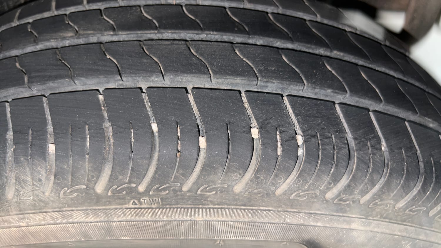 Used 2021 Maruti Suzuki S-Presso VXi Petrol Manual tyres LEFT REAR TYRE TREAD VIEW
